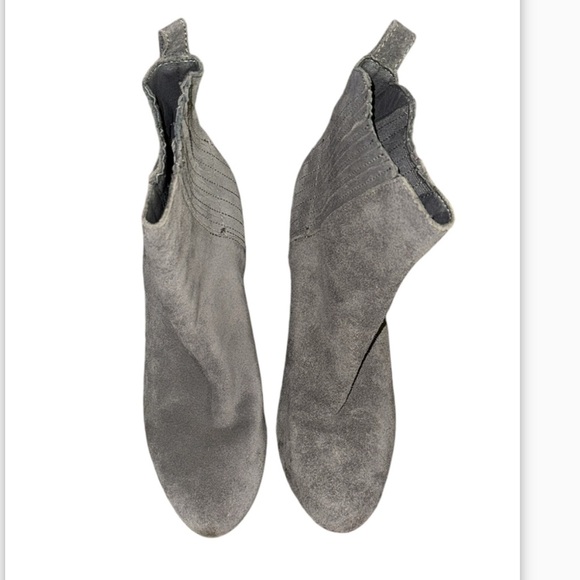 Lucca Lane Jadia Ankle Boots Grey Suede Leather size 8 M - Picture 1 of 13